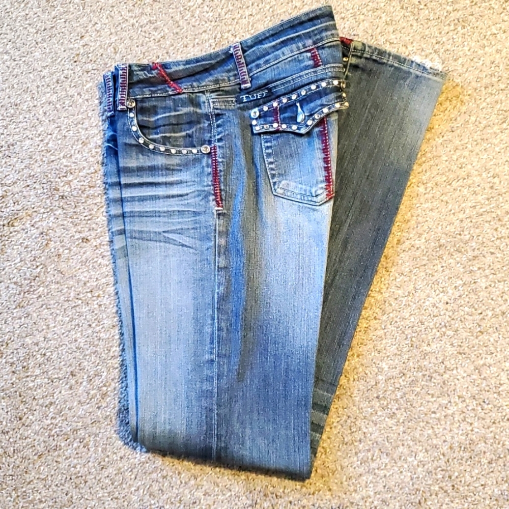 Freshly starched barely worn women's country jeans